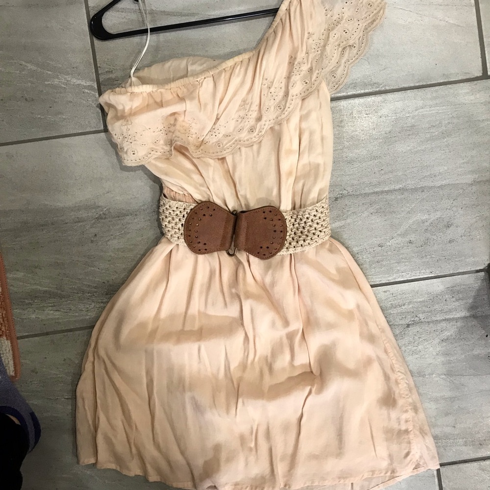 Adorable off the shoulder dress with belt